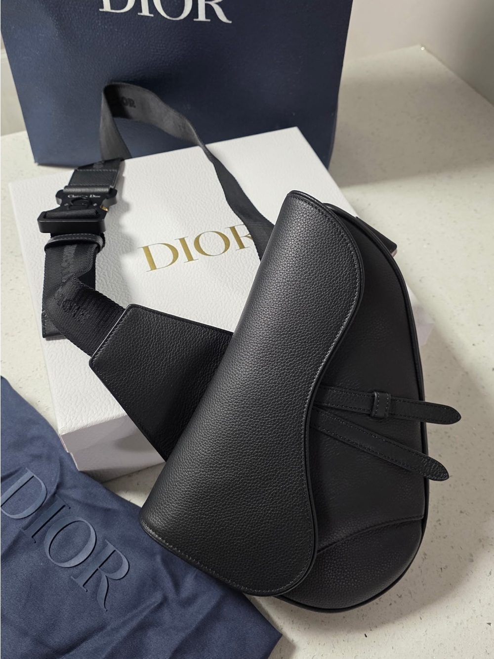 Dior Black Saddle Shoulder Bag - Picture 3 of 5